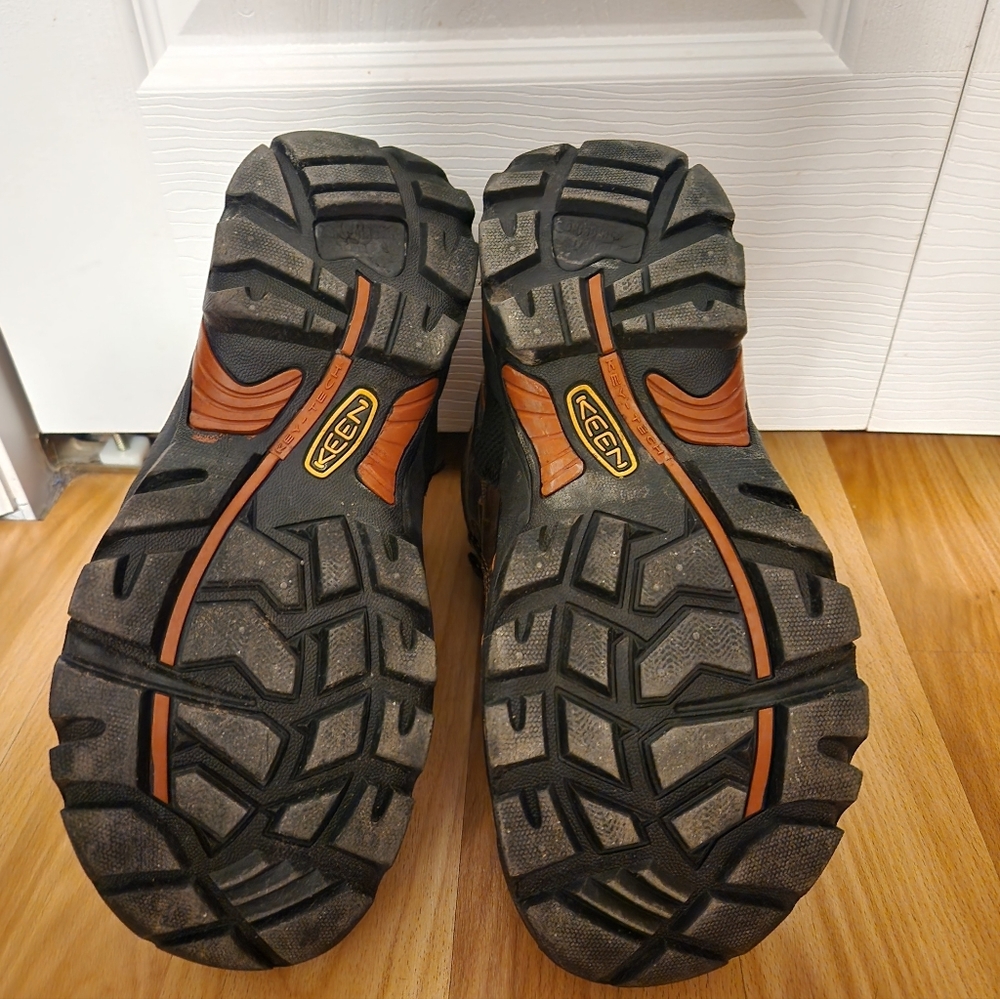 KEEN UTILITY HIKING BOOTS - Picture 6 of 7